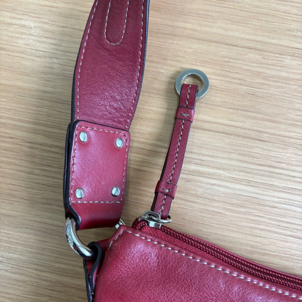 Tignanello Red Leather Shoulder Bag Multi Pocket Hobo Purse Women's 15x11